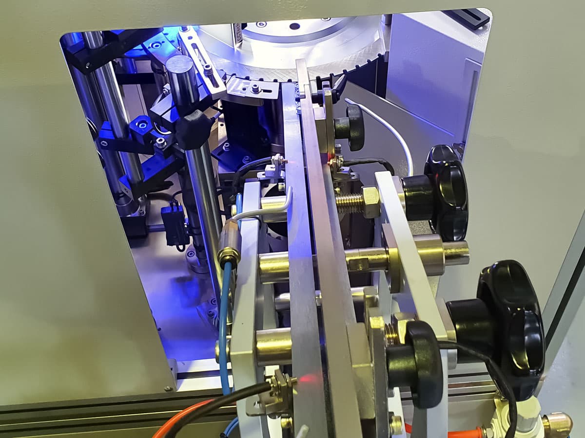 vibratory hopper rail