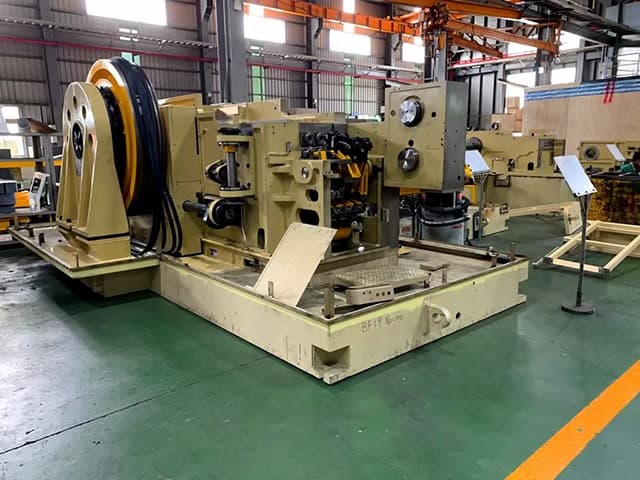 cold heading machines in the production workshop 