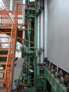 Work platform for furnace maintenance 