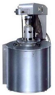 Gas crucible furnaces