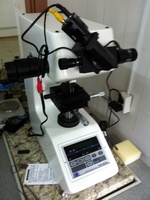 Device for determining and controlling the hardness of the fasteners