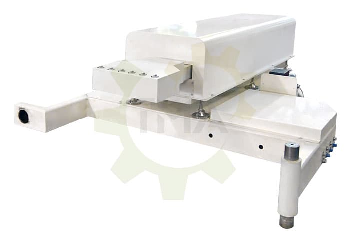 Open-door type automatic lubrication equipment