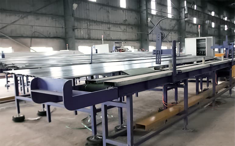 round tube feeding system