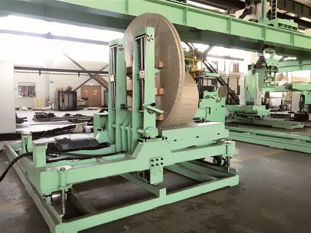 turning and stacking machine