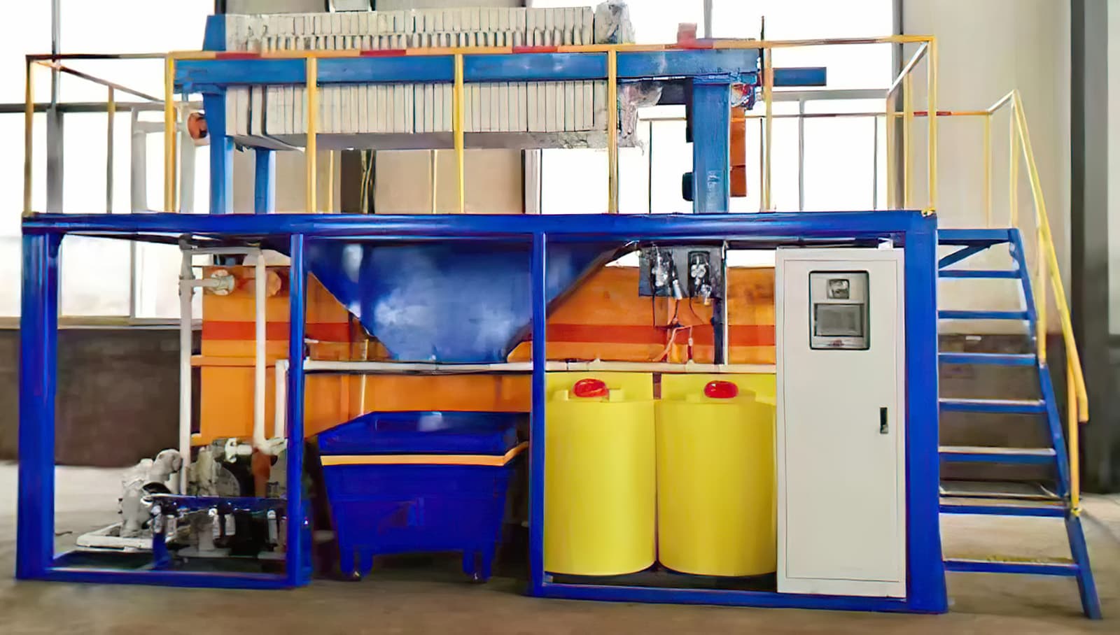 Deironing equipment for flushing water and flux