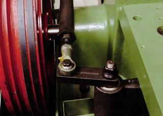 Automatic fastener blanks feeding system